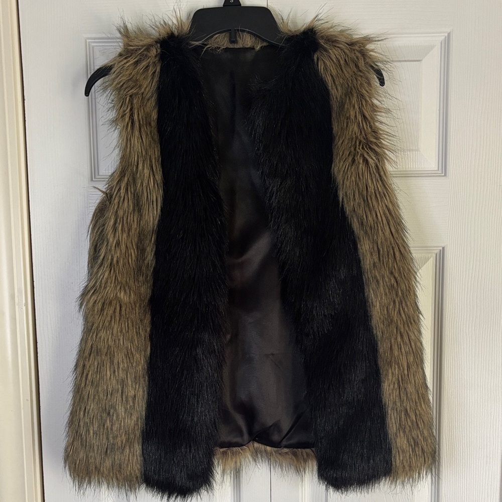 Elegant Faux Fur Vest in Black and Brown